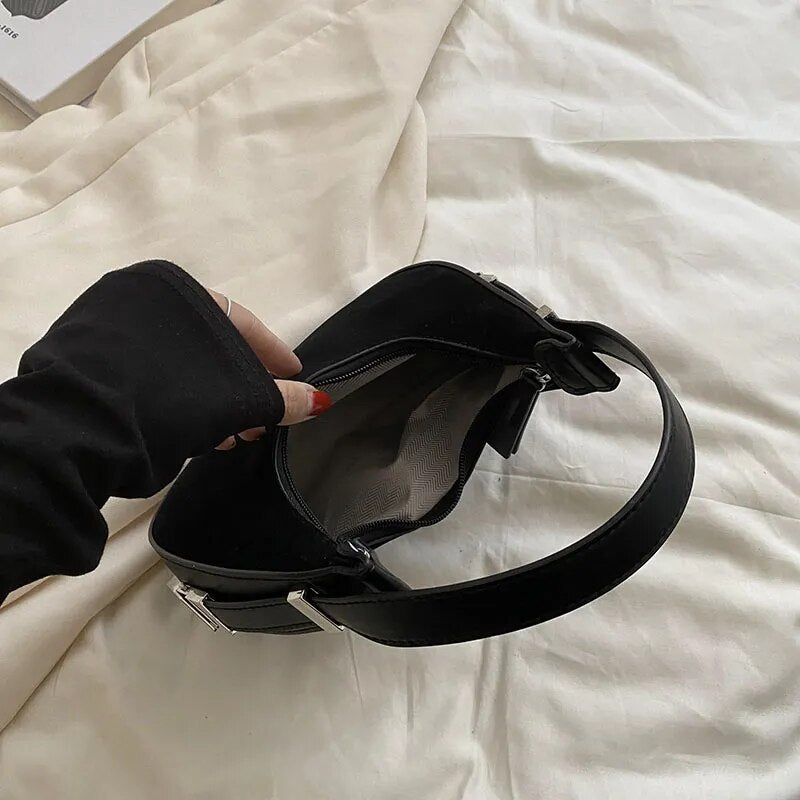 Mercedes | Spullen kwijt? Bewaar alles geordend!